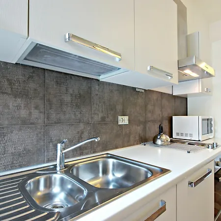 Bella San Pietro Apartment *